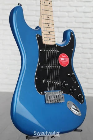 Squier Affinity Series Stratocaster Electric Guitar - Lake Placid Blue with Maple Fingerboard